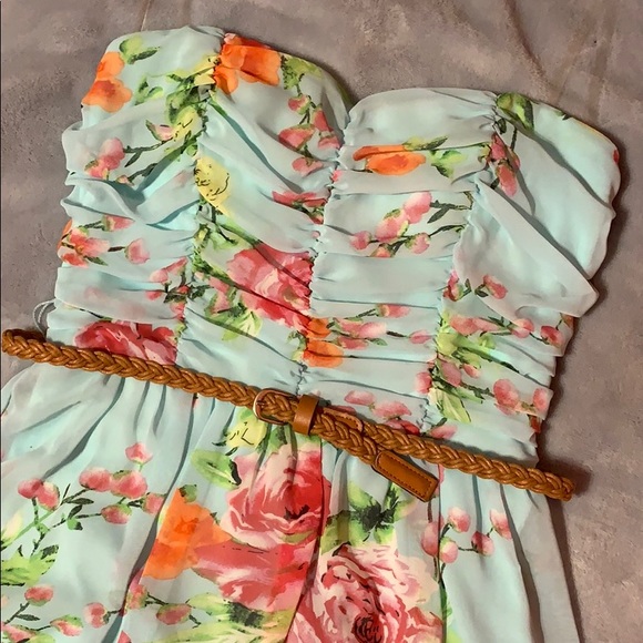 Flowered dress - Picture 2 of 4